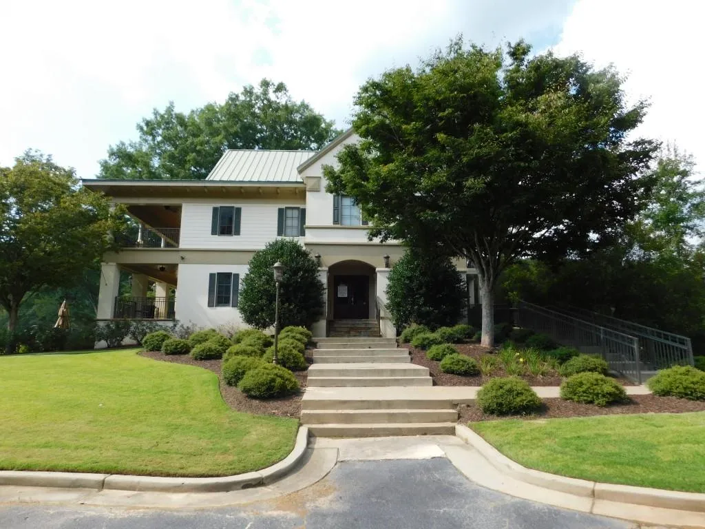 9375 Huntcliff Trace, Sandy Springs, Georgia 30350, 6 Bedrooms Bedrooms, ,5 BathroomsBathrooms,Residential,Sold,9375 Huntcliff Trace,6935773