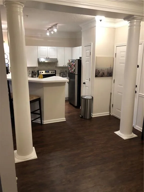5559 Glenridge Drive Unit 2105, Atlanta, Georgia 30342, 1 Bedroom Bedrooms, ,1 BathroomBathrooms,Residential,Sold,5559 Glenridge Drive Unit 2105,6128309