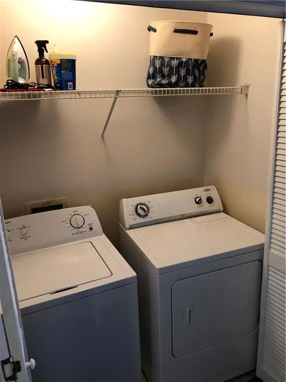 5559 Glenridge Drive Unit 2105, Atlanta, Georgia 30342, 1 Bedroom Bedrooms, ,1 BathroomBathrooms,Residential,Sold,5559 Glenridge Drive Unit 2105,6128309
