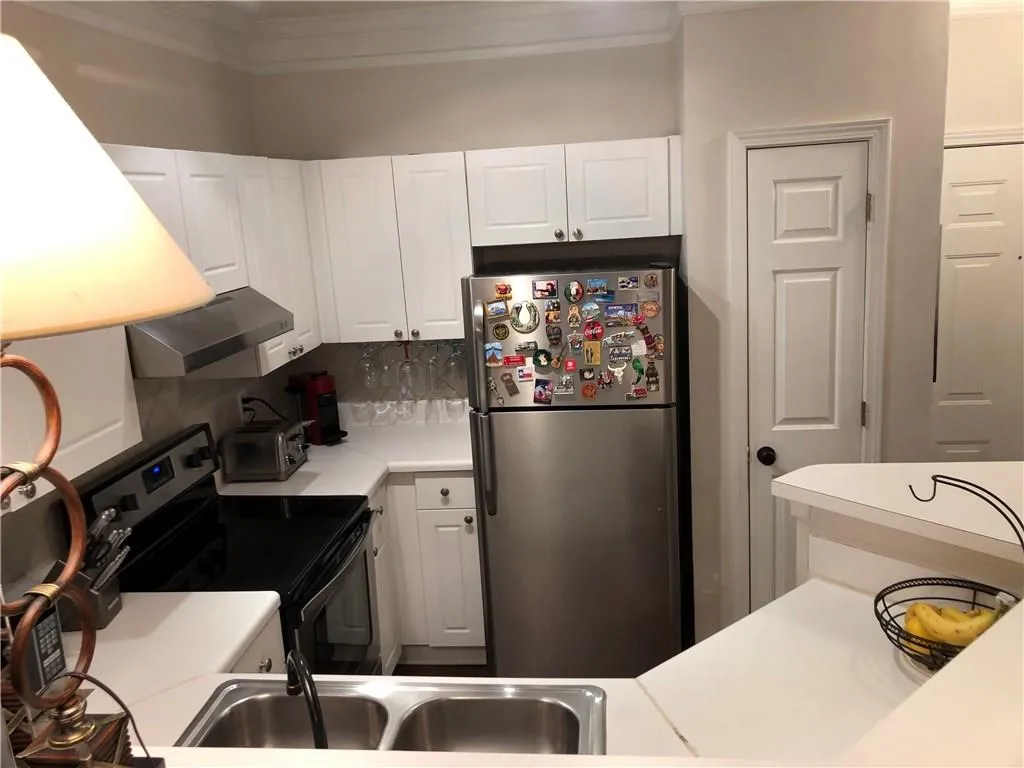 5559 Glenridge Drive Unit 2105, Atlanta, Georgia 30342, 1 Bedroom Bedrooms, ,1 BathroomBathrooms,Residential,Sold,5559 Glenridge Drive Unit 2105,6128309