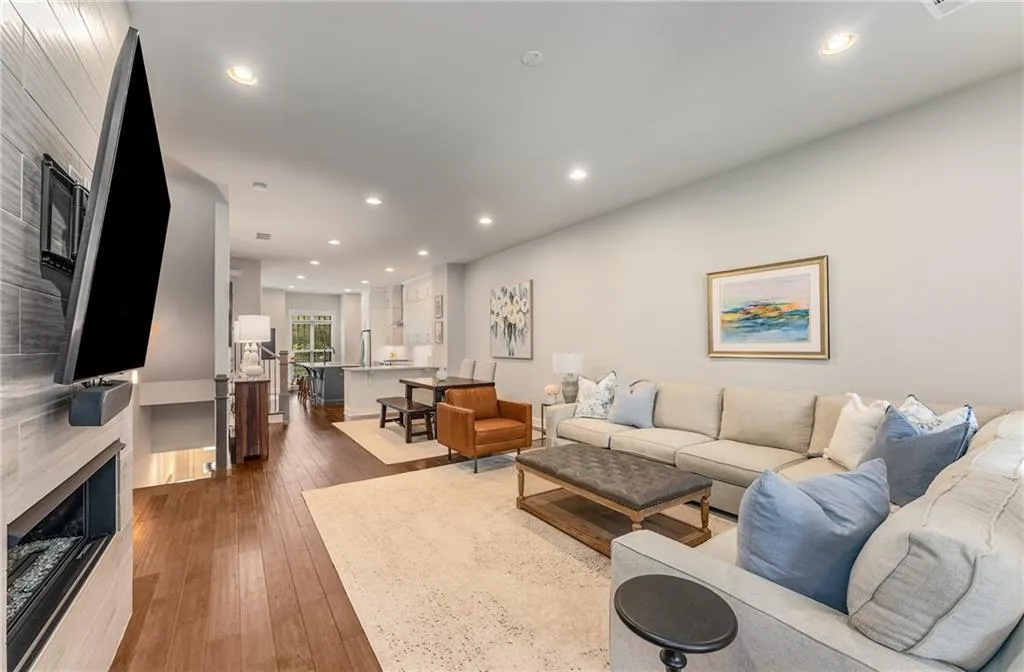 4334 Parkside Place, Atlanta, Georgia 30342, 3 Bedrooms Bedrooms, ,3 BathroomsBathrooms,Residential,Sold,4334 Parkside Place,7454514