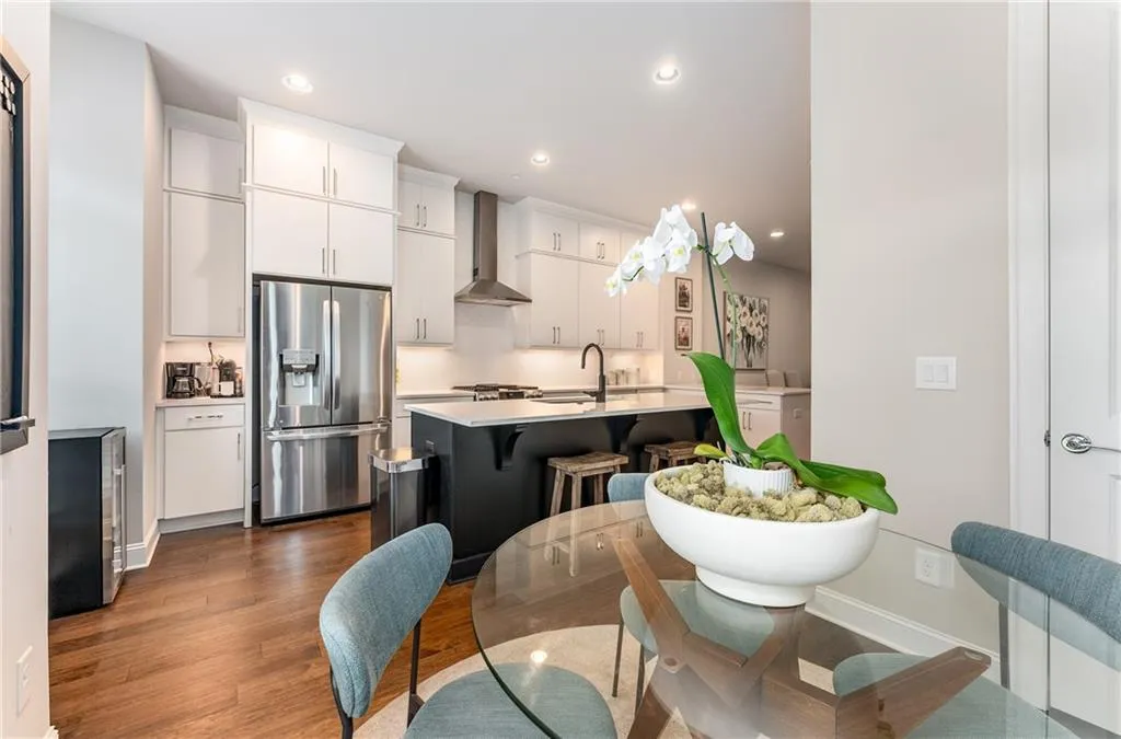 4334 Parkside Place, Atlanta, Georgia 30342, 3 Bedrooms Bedrooms, ,3 BathroomsBathrooms,Residential,Sold,4334 Parkside Place,7454514