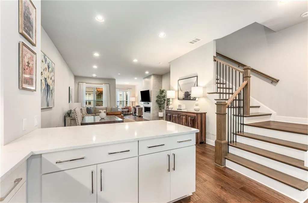 4334 Parkside Place, Atlanta, Georgia 30342, 3 Bedrooms Bedrooms, ,3 BathroomsBathrooms,Residential,Sold,4334 Parkside Place,7454514