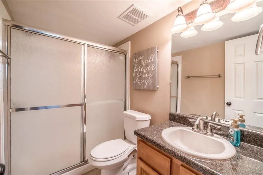 102 Brighton Point, Atlanta, Georgia 30328, 3 Bedrooms Bedrooms, ,2 BathroomsBathrooms,Residential,Sold,102 Brighton Point,5861439