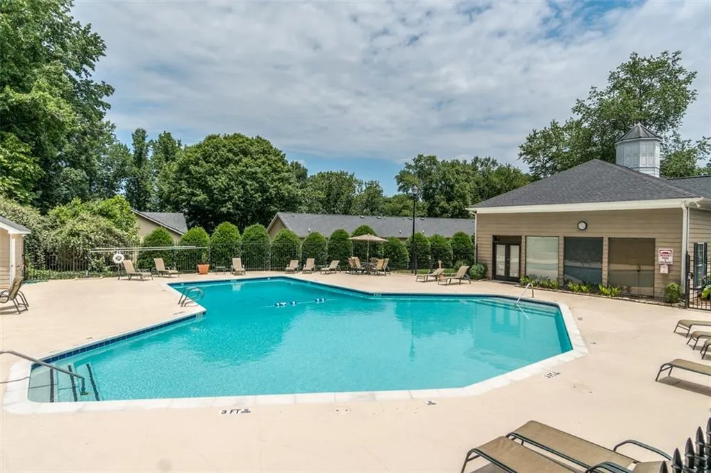 102 Brighton Point, Atlanta, Georgia 30328, 3 Bedrooms Bedrooms, ,2 BathroomsBathrooms,Residential,Sold,102 Brighton Point,5861439