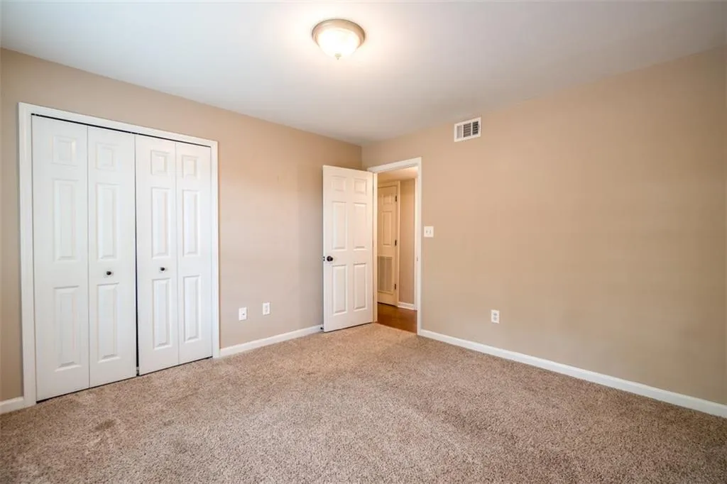 102 Brighton Point, Atlanta, Georgia 30328, 3 Bedrooms Bedrooms, ,2 BathroomsBathrooms,Residential,Sold,102 Brighton Point,5861439