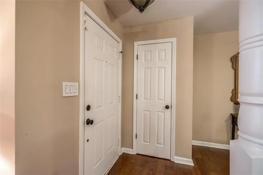 102 Brighton Point, Atlanta, Georgia 30328, 3 Bedrooms Bedrooms, ,2 BathroomsBathrooms,Residential,Sold,102 Brighton Point,5861439