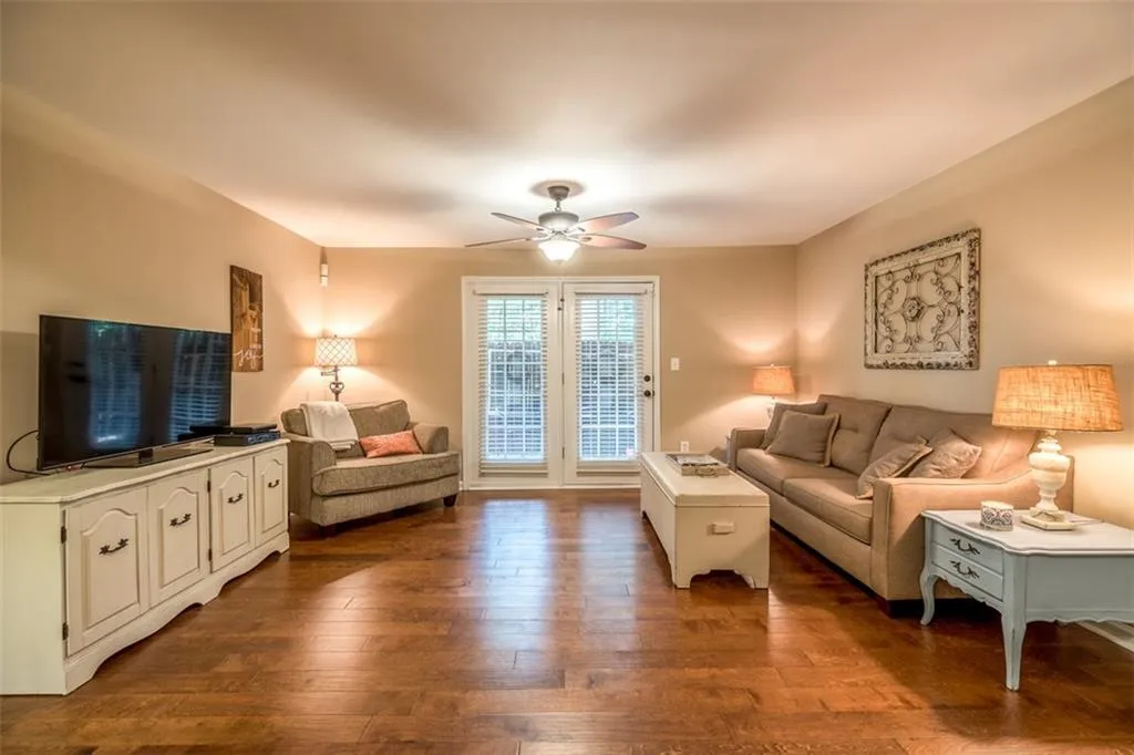 102 Brighton Point, Atlanta, Georgia 30328, 3 Bedrooms Bedrooms, ,2 BathroomsBathrooms,Residential,Sold,102 Brighton Point,5861439