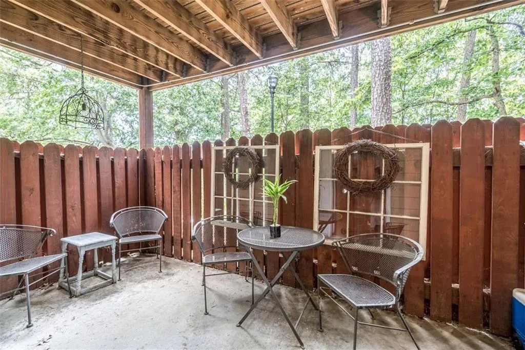 102 Brighton Point, Atlanta, Georgia 30328, 3 Bedrooms Bedrooms, ,2 BathroomsBathrooms,Residential,Sold,102 Brighton Point,5861439