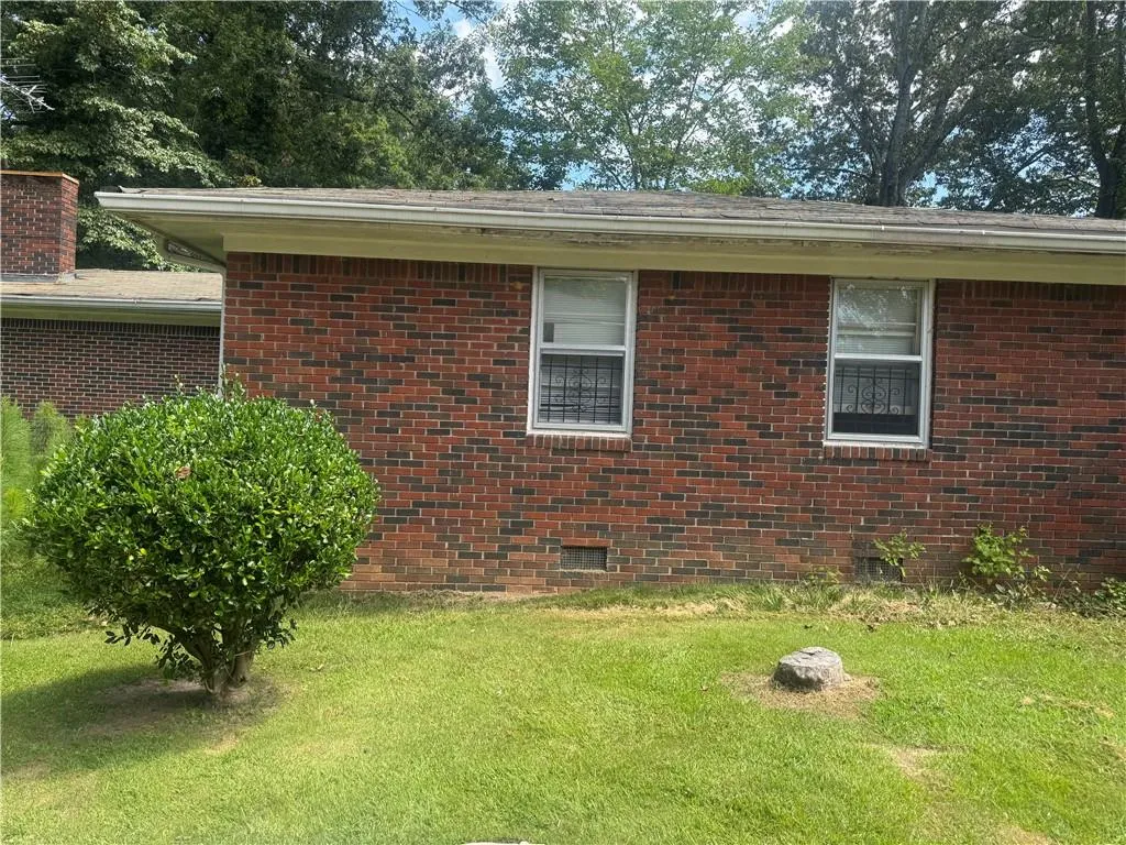 2791 Baker Ridge Drive Nw, Atlanta, Georgia 30318, 3 Bedrooms Bedrooms, ,1 BathroomBathrooms,Residential,For Sale,2791 Baker Ridge Drive Nw,7666001