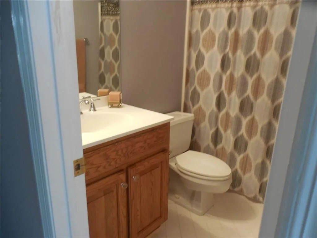 402 Brandywine Circle Unit 402, Sandy Springs, Georgia 30350, 4 Bedrooms Bedrooms, ,3 BathroomsBathrooms,Residential,Sold,402 Brandywine Circle Unit 402,5630504