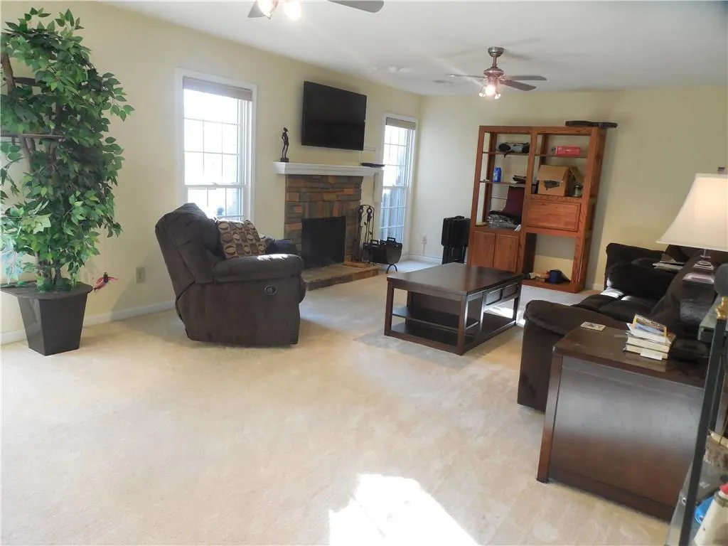 402 Brandywine Circle Unit 402, Sandy Springs, Georgia 30350, 4 Bedrooms Bedrooms, ,3 BathroomsBathrooms,Residential,Sold,402 Brandywine Circle Unit 402,5630504