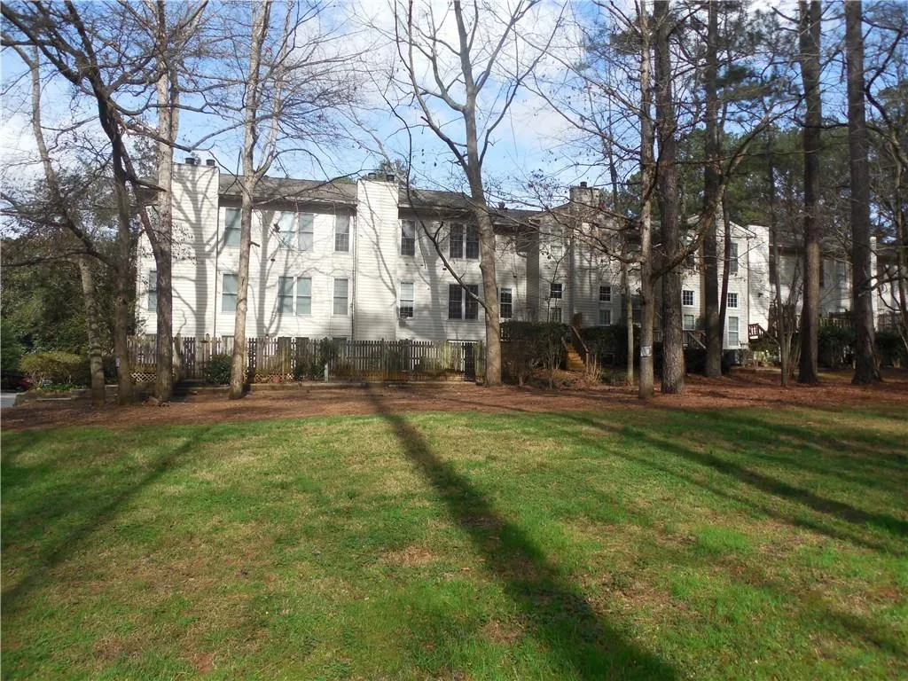 402 Brandywine Circle Unit 402, Sandy Springs, Georgia 30350, 4 Bedrooms Bedrooms, ,3 BathroomsBathrooms,Residential,Sold,402 Brandywine Circle Unit 402,5630504