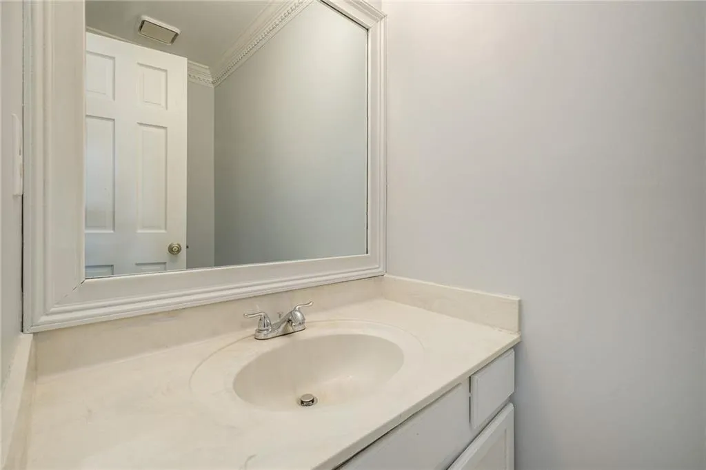8990 Carroll Manor Drive, Sandy Springs, Georgia 30350, 2 Bedrooms Bedrooms, ,2 BathroomsBathrooms,Residential,Sold,8990 Carroll Manor Drive,6816872