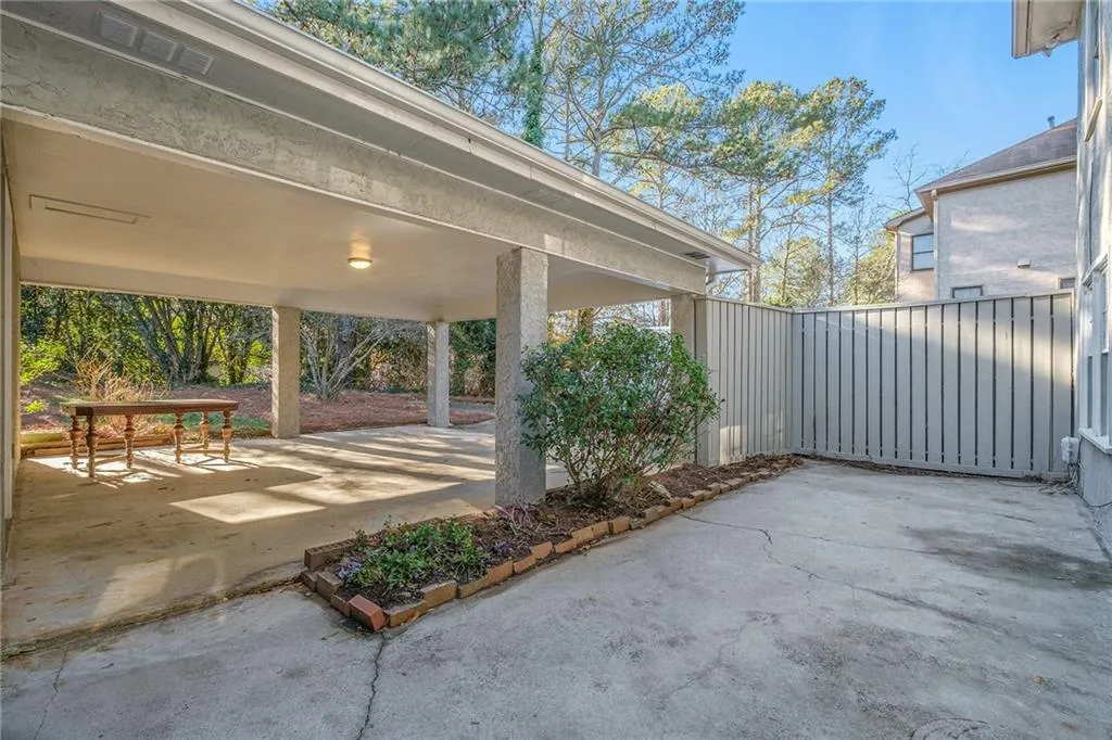 8990 Carroll Manor Drive, Sandy Springs, Georgia 30350, 2 Bedrooms Bedrooms, ,2 BathroomsBathrooms,Residential,Sold,8990 Carroll Manor Drive,6816872