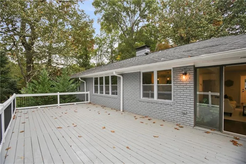 285 Elden Drive, Atlanta, Georgia 30342, 3 Bedrooms Bedrooms, ,2 BathroomsBathrooms,Residential,Sold,285 Elden Drive,6639612