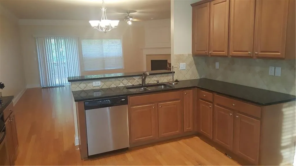 618 Pember Point, Sandy Springs, Georgia 30350, 4 Bedrooms Bedrooms, ,3 BathroomsBathrooms,Residential,Sold,618 Pember Point,5774893