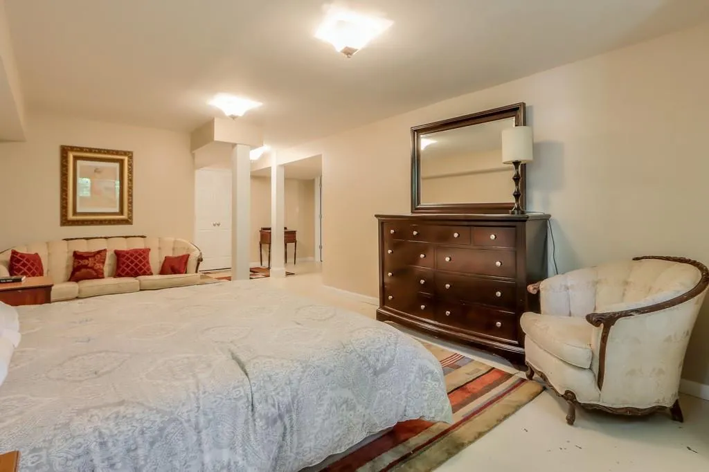 525 Carol Way Nw, Sandy Springs, Georgia 30327, 4 Bedrooms Bedrooms, ,3 BathroomsBathrooms,Residential,Sold,525 Carol Way Nw,7026197