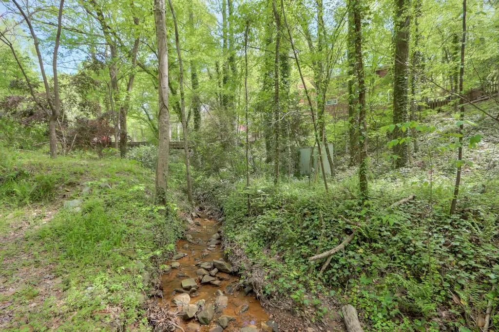 525 Carol Way Nw, Sandy Springs, Georgia 30327, 4 Bedrooms Bedrooms, ,3 BathroomsBathrooms,Residential,Sold,525 Carol Way Nw,7026197