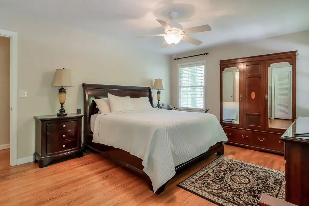 525 Carol Way Nw, Sandy Springs, Georgia 30327, 4 Bedrooms Bedrooms, ,3 BathroomsBathrooms,Residential,Sold,525 Carol Way Nw,7026197