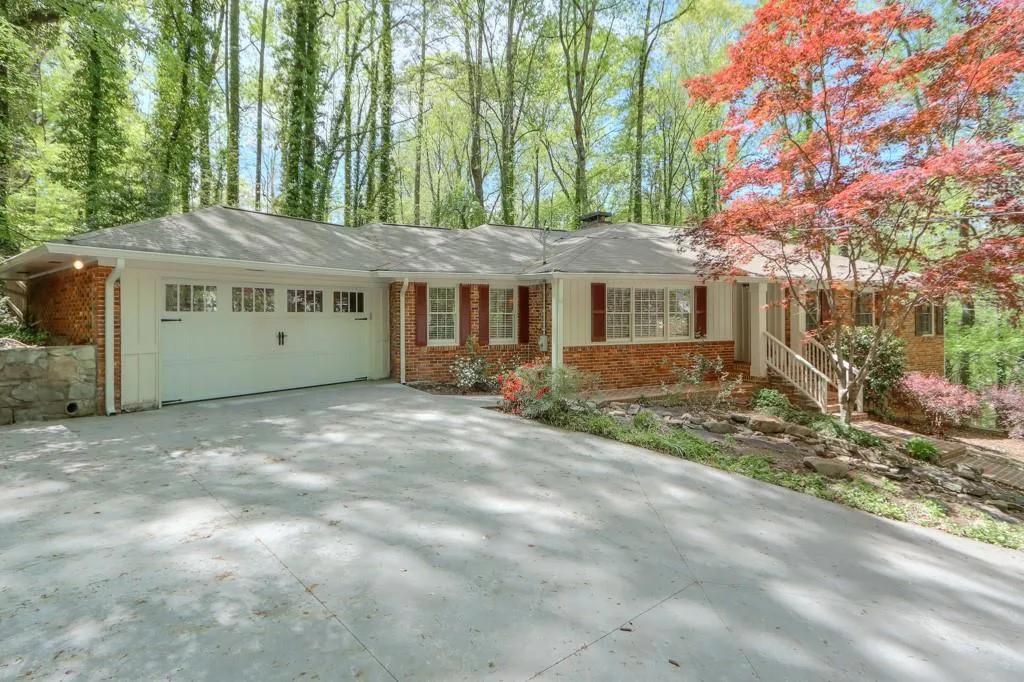 525 Carol Way Nw, Sandy Springs, Georgia 30327, 4 Bedrooms Bedrooms, ,3 BathroomsBathrooms,Residential,Sold,525 Carol Way Nw,7026197