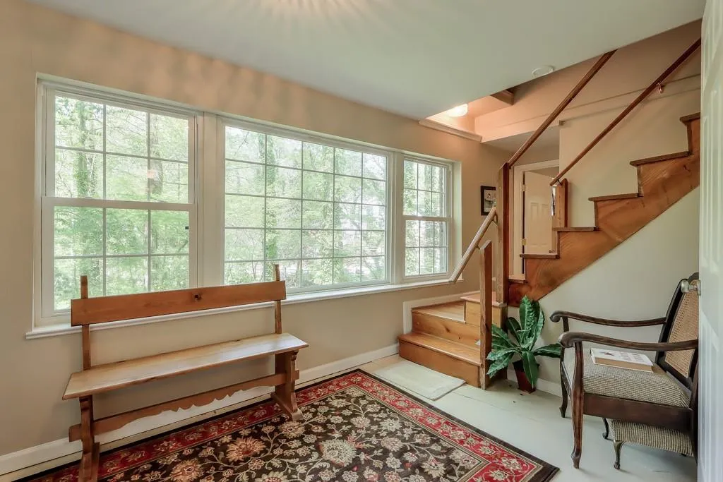 525 Carol Way Nw, Sandy Springs, Georgia 30327, 4 Bedrooms Bedrooms, ,3 BathroomsBathrooms,Residential,Sold,525 Carol Way Nw,7026197