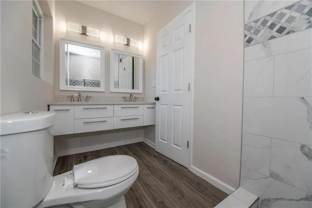415 Hammond Drive, Sandy Springs, Georgia 30328, 3 Bedrooms Bedrooms, ,2 BathroomsBathrooms,Residential,Sold,415 Hammond Drive,6829925