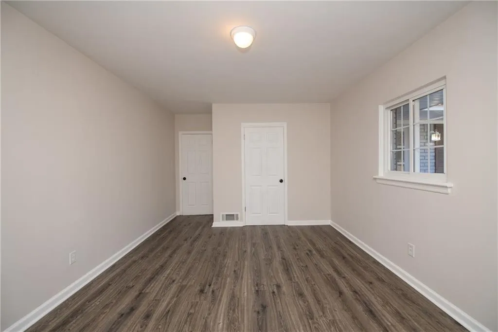 415 Hammond Drive, Sandy Springs, Georgia 30328, 3 Bedrooms Bedrooms, ,2 BathroomsBathrooms,Residential,Sold,415 Hammond Drive,6829925