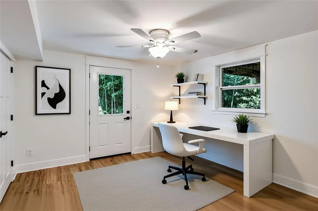 Use as office space.