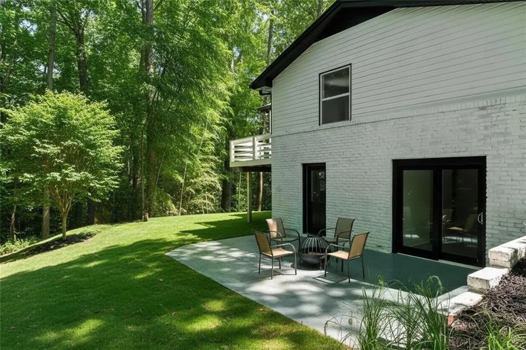 Virtually rendering, create your outdoor retreat.