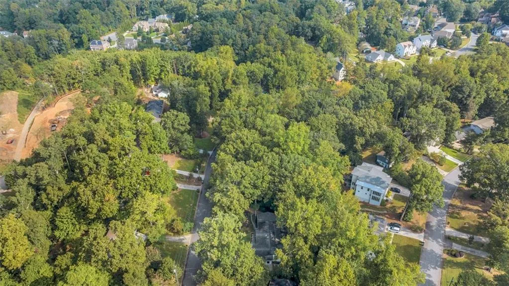 130 Bonnie Lane Ne, Atlanta, Georgia 30328, 4 Bedrooms Bedrooms, ,4 BathroomsBathrooms,Residential,Sold,130 Bonnie Lane Ne,7652516