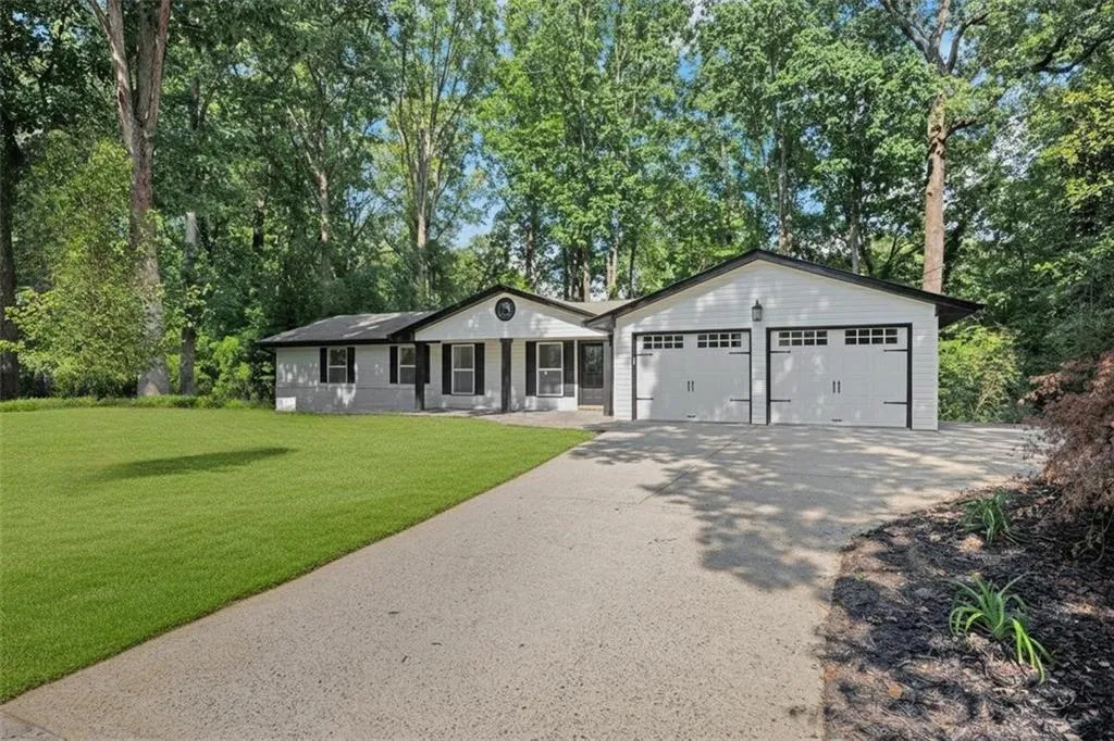 130 Bonnie Lane Ne, Atlanta, Georgia 30328, 4 Bedrooms Bedrooms, ,4 BathroomsBathrooms,Residential,Sold,130 Bonnie Lane Ne,7652516