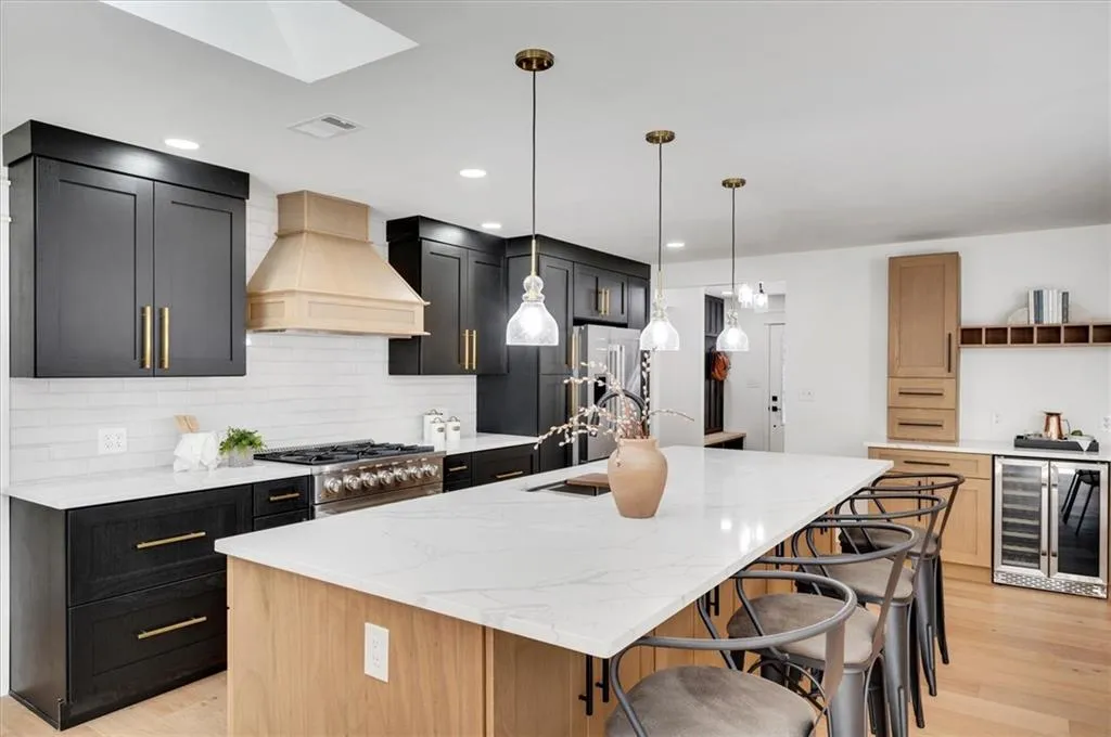 130 Bonnie Lane Ne, Atlanta, Georgia 30328, 4 Bedrooms Bedrooms, ,4 BathroomsBathrooms,Residential,Sold,130 Bonnie Lane Ne,7652516