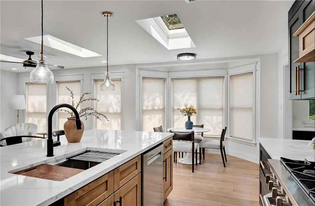Virtual rendering of light filtering shades.