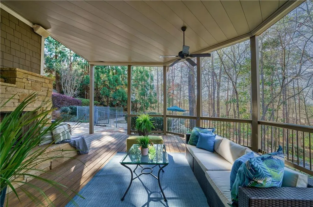 465 Montwicke Chase, Atlanta, Georgia 30327, 5 Bedrooms Bedrooms, ,5 BathroomsBathrooms,Residential,Sold,465 Montwicke Chase,7187962