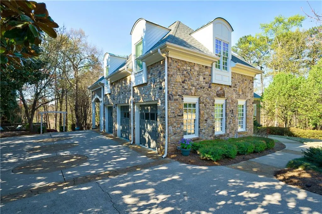 465 Montwicke Chase, Atlanta, Georgia 30327, 5 Bedrooms Bedrooms, ,5 BathroomsBathrooms,Residential,Sold,465 Montwicke Chase,7187962