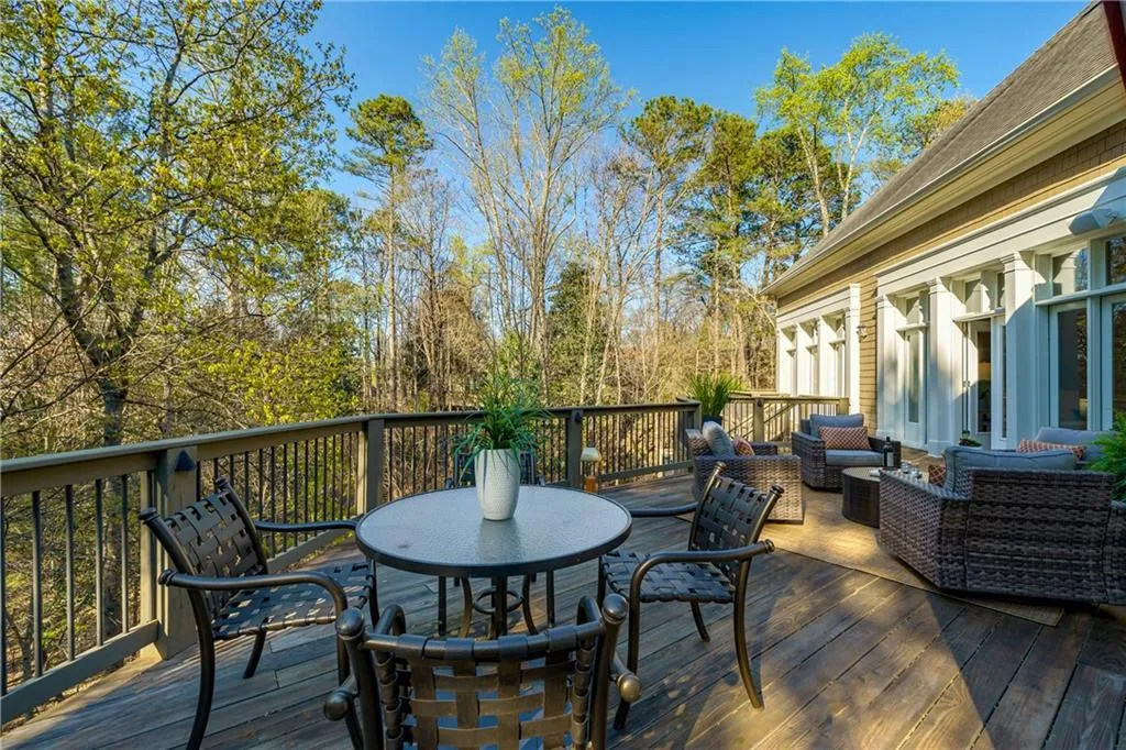 465 Montwicke Chase, Atlanta, Georgia 30327, 5 Bedrooms Bedrooms, ,5 BathroomsBathrooms,Residential,Sold,465 Montwicke Chase,7187962