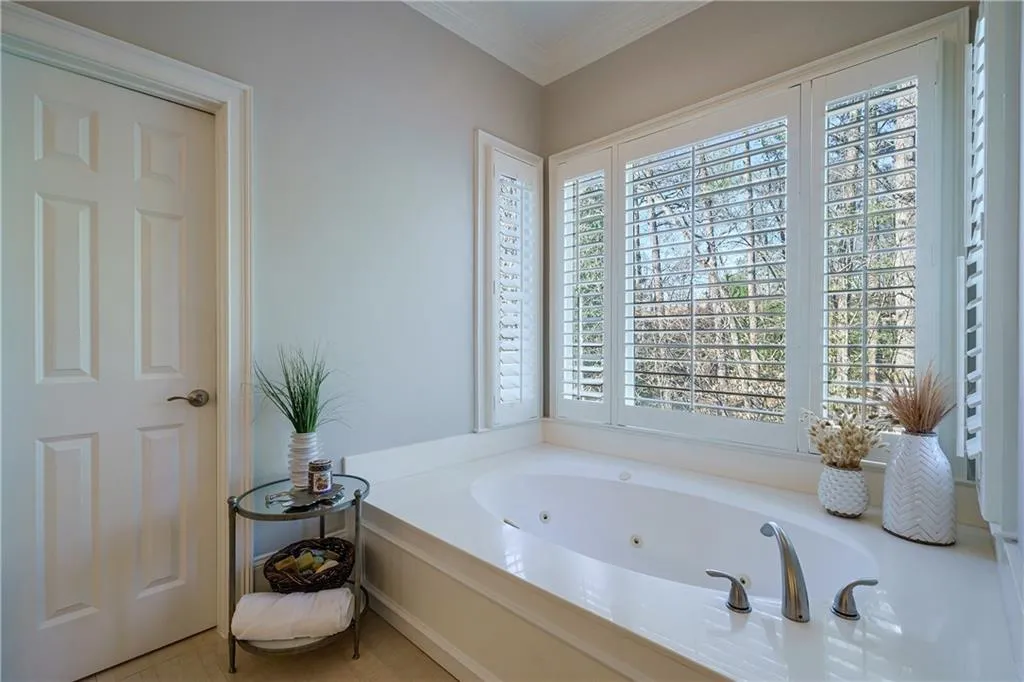 465 Montwicke Chase, Atlanta, Georgia 30327, 5 Bedrooms Bedrooms, ,5 BathroomsBathrooms,Residential,Sold,465 Montwicke Chase,7187962