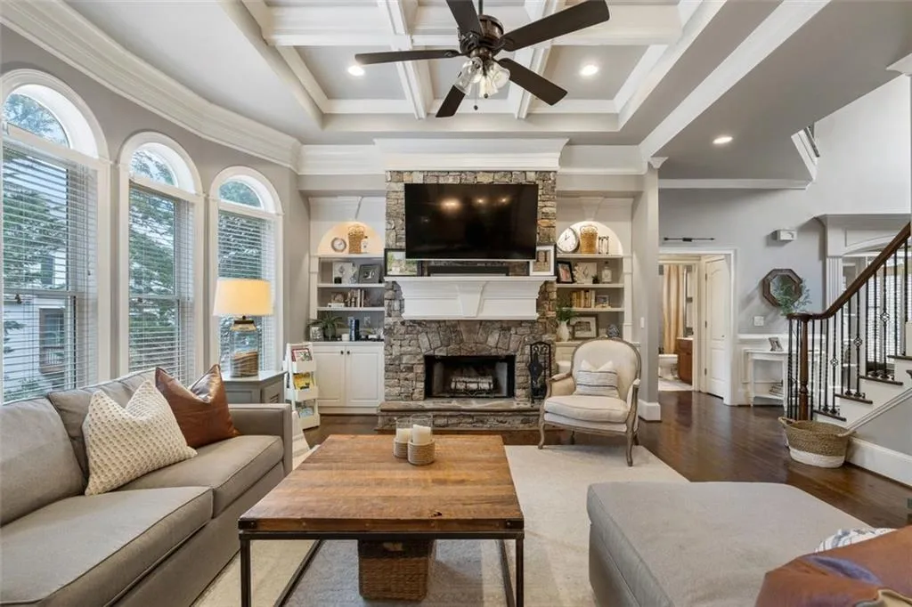 700 Glenferry Trail, Sandy Springs, Georgia 30328, 6 Bedrooms Bedrooms, ,5 BathroomsBathrooms,Residential,Sold,700 Glenferry Trail,6922295