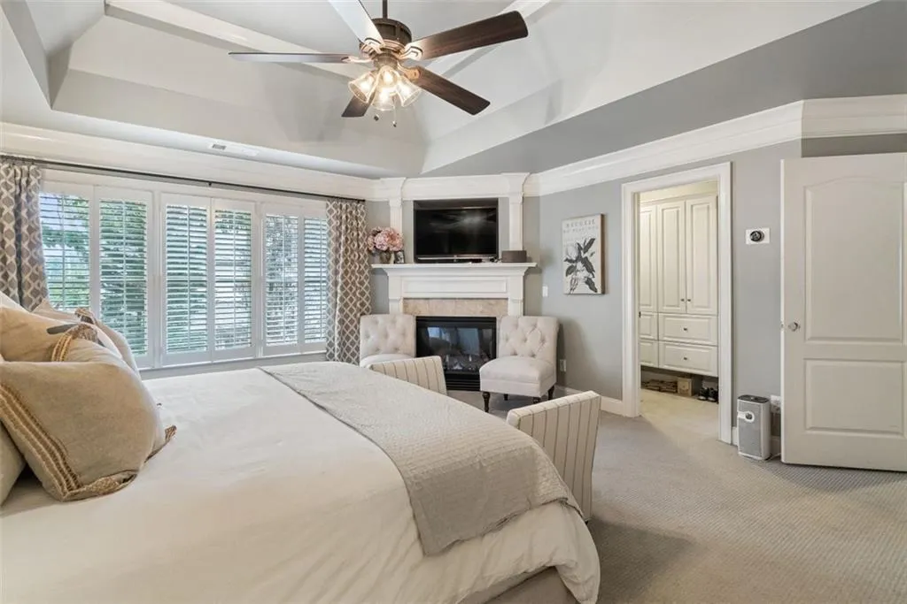 700 Glenferry Trail, Sandy Springs, Georgia 30328, 6 Bedrooms Bedrooms, ,5 BathroomsBathrooms,Residential,Sold,700 Glenferry Trail,6922295
