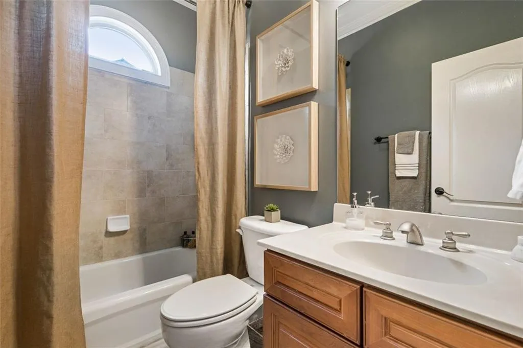 700 Glenferry Trail, Sandy Springs, Georgia 30328, 6 Bedrooms Bedrooms, ,5 BathroomsBathrooms,Residential,Sold,700 Glenferry Trail,6922295