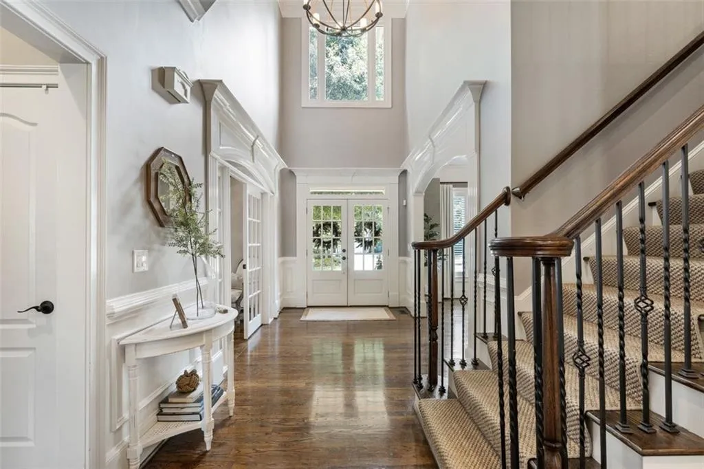 700 Glenferry Trail, Sandy Springs, Georgia 30328, 6 Bedrooms Bedrooms, ,5 BathroomsBathrooms,Residential,Sold,700 Glenferry Trail,6922295