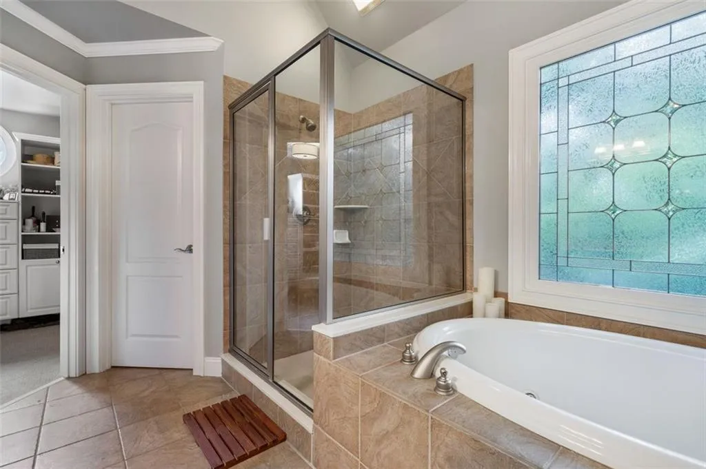 700 Glenferry Trail, Sandy Springs, Georgia 30328, 6 Bedrooms Bedrooms, ,5 BathroomsBathrooms,Residential,Sold,700 Glenferry Trail,6922295