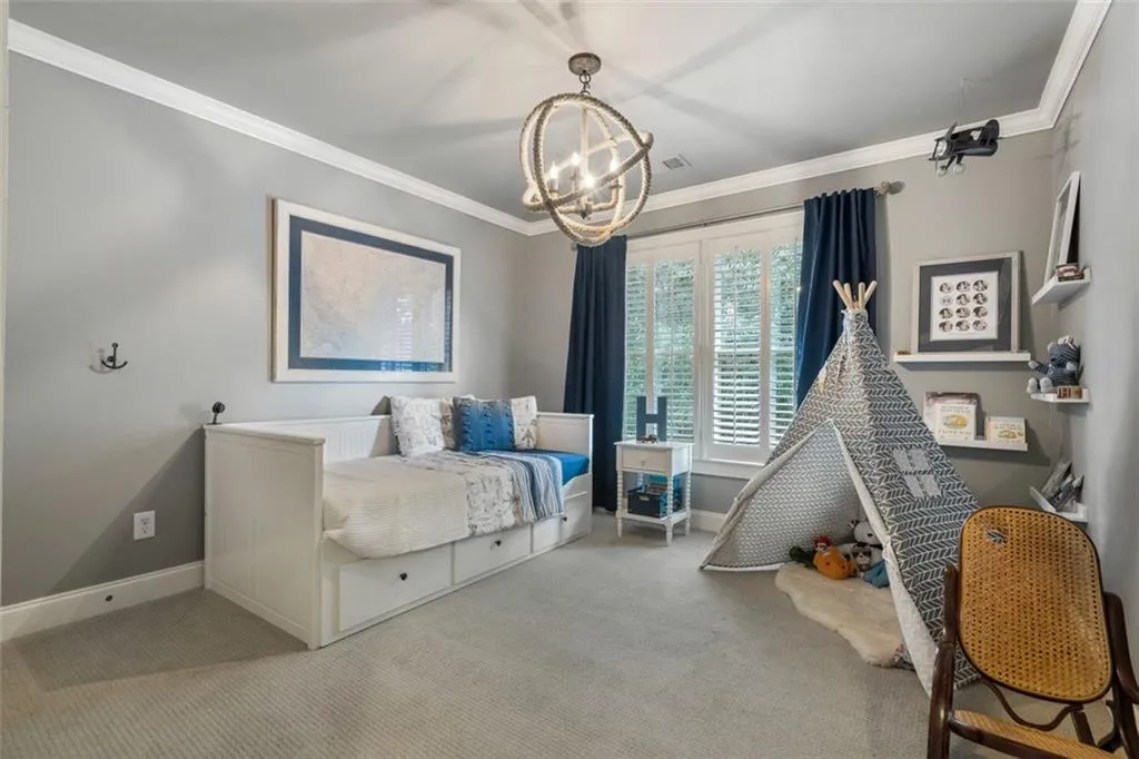 700 Glenferry Trail, Sandy Springs, Georgia 30328, 6 Bedrooms Bedrooms, ,5 BathroomsBathrooms,Residential,Sold,700 Glenferry Trail,6922295