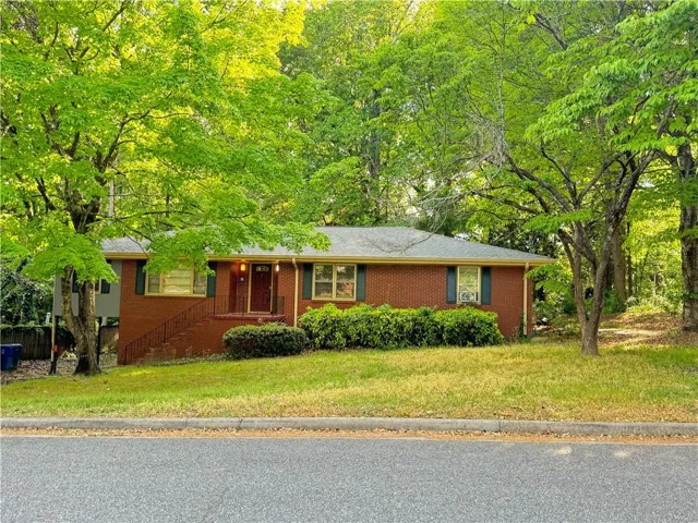 222 Pineview Drive, Lawrenceville, Georgia 30046