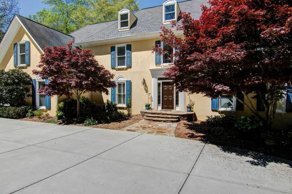 8450 Valemont Drive, Sandy Springs, Georgia 30350, 5 Bedrooms Bedrooms, ,4 BathroomsBathrooms,Residential,Sold,8450 Valemont Drive,6549736