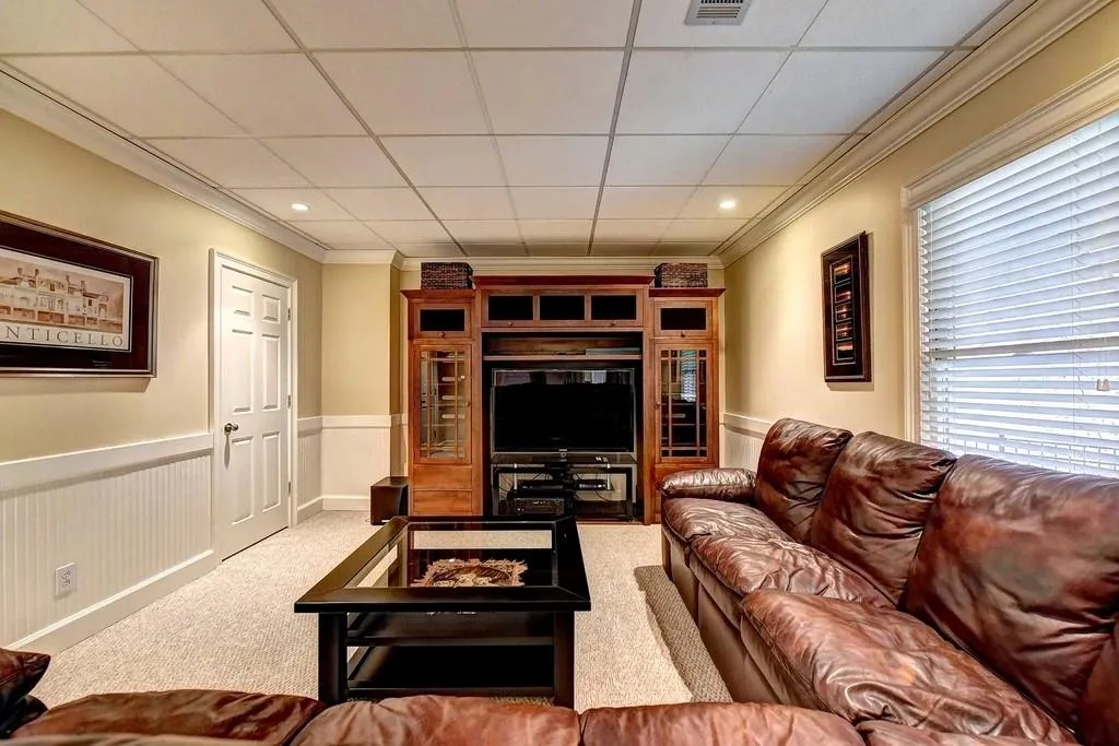 8450 Valemont Drive, Sandy Springs, Georgia 30350, 5 Bedrooms Bedrooms, ,4 BathroomsBathrooms,Residential,Sold,8450 Valemont Drive,6549736