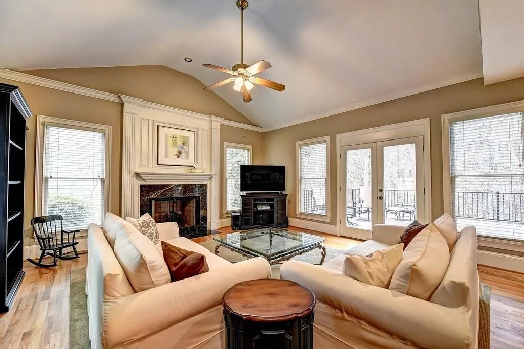 8450 Valemont Drive, Sandy Springs, Georgia 30350, 5 Bedrooms Bedrooms, ,4 BathroomsBathrooms,Residential,Sold,8450 Valemont Drive,6549736
