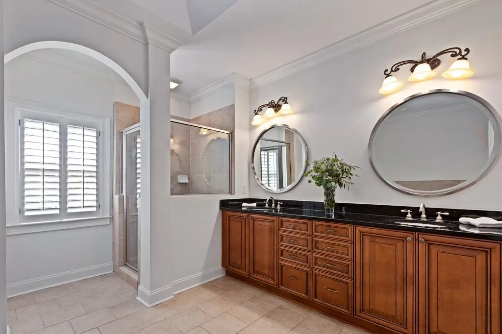 643 Royer Court, Sandy Springs, Georgia 30342, 4 Bedrooms Bedrooms, ,3 BathroomsBathrooms,Residential,Sold,643 Royer Court,6622468