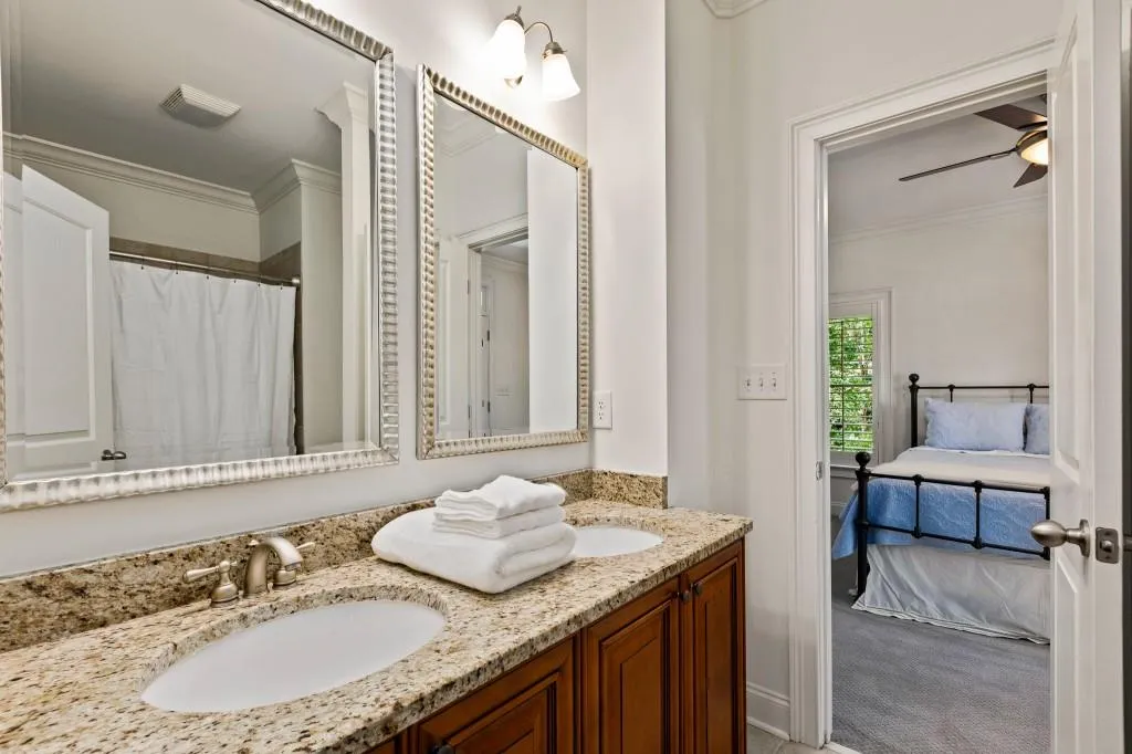 643 Royer Court, Sandy Springs, Georgia 30342, 4 Bedrooms Bedrooms, ,3 BathroomsBathrooms,Residential,Sold,643 Royer Court,6622468